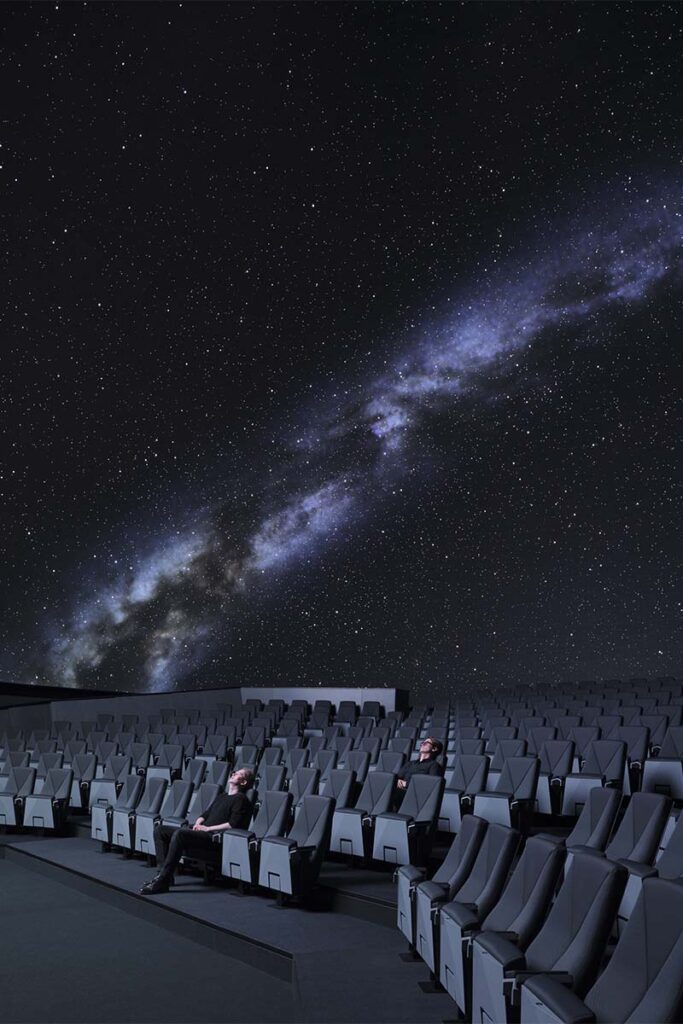colloll planetarium prague boysplaynice 6 Así se renovó el Planetario de Praga, con tecnología LED única en el mundo