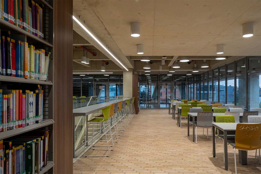 Dos ejemplos recientes de buena arquitectura educativa en Colombia 3 Campus Compensar Be Estudio Paola Pabon Santiago Beaume© 7 Dos ejemplos recientes de buena arquitectura educativa en Colombia