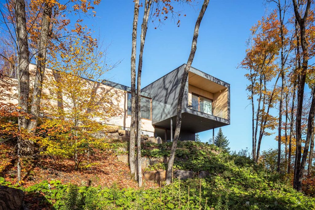 Casa Canada Por Thellend Fortin Architectes 5 Esta casa transforma la irregularidad del terreno en su mayor virtud