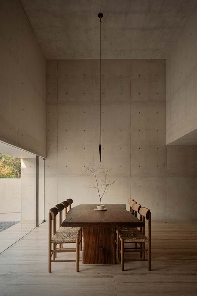 El propósito de esta vivienda era 'vivir dentro de un museo japonés' 12 Casa mexico HW Studio 13 El propósito de esta vivienda era 'vivir dentro de un museo japonés'