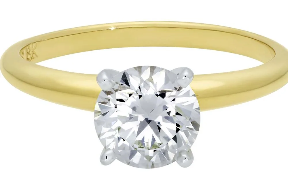 Movilidad, diseño, joyería y gastronomía se encuentran en el nuevo bazar axxis