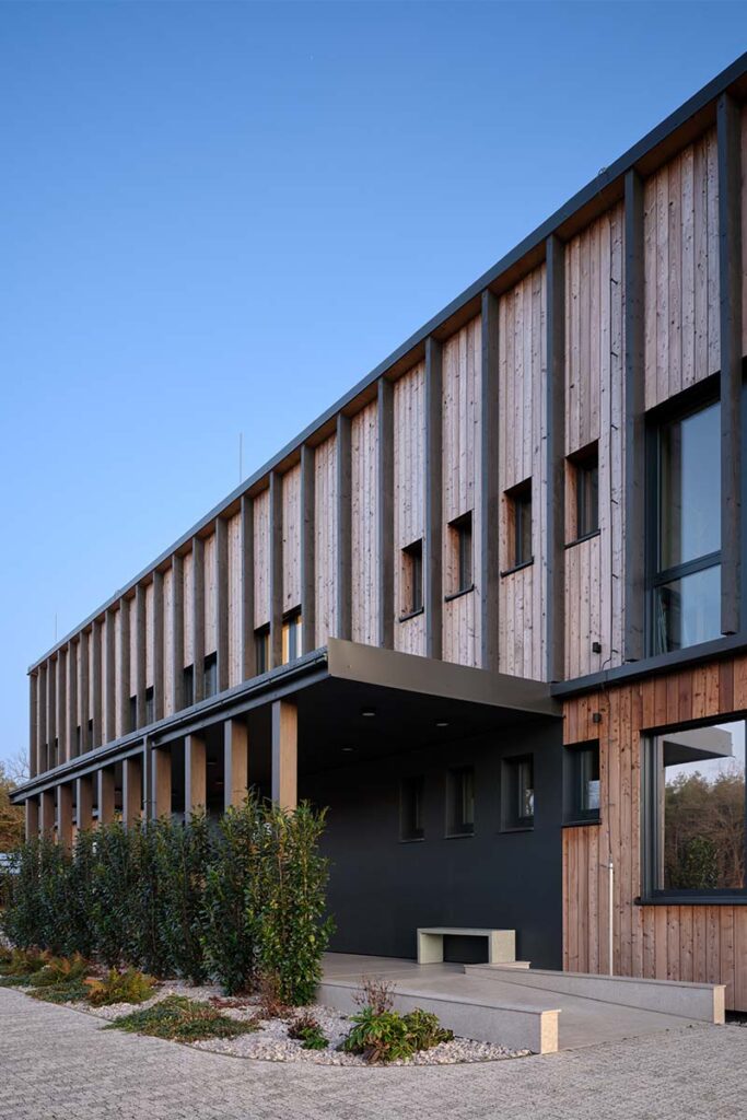 prodesi domesi malacky office complex boysplaynice oficinas 12 1 Un ejemplo de oficinas sostenibles: su diseño fusiona confort y modernidad