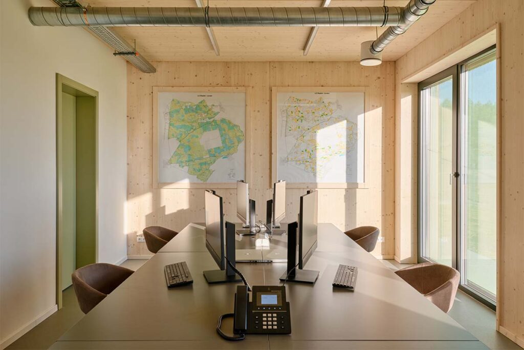 ¿En cuál de estas siete oficinas le gustaría trabajar? 7 prodesi domesi malacky office complex boysplaynice oficinas 6 ¿En cuál de estas siete oficinas le gustaría trabajar?