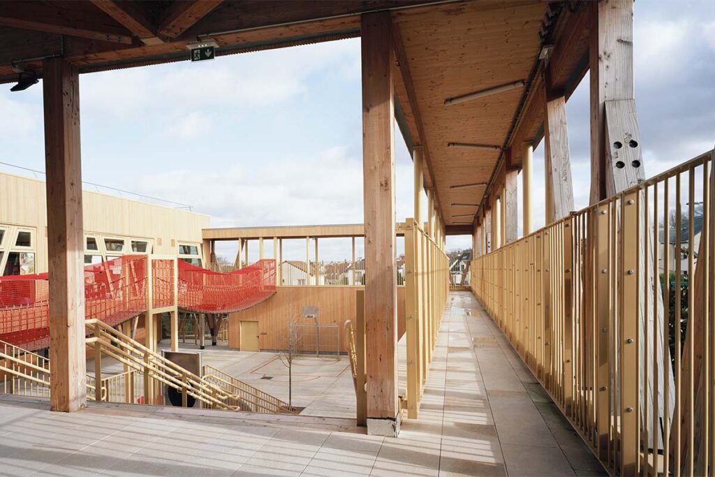 r2k architecte Escuela Oiseau Lyre 12 Una escuela en Francia con un diseño nórdico, biofílico y sostenible