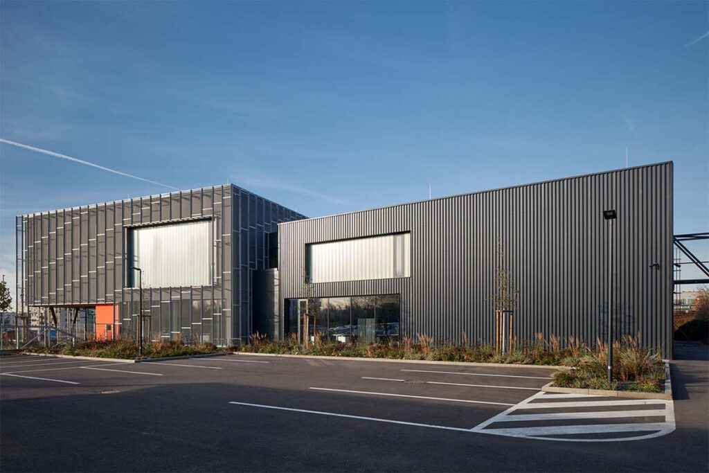 Un ejemplo de cómo el estilo industrial se convierte en arte arquitectónico 2 Edificio blum firma qarta architektura 10 Un ejemplo de cómo el estilo industrial se convierte en arte arquitectónico