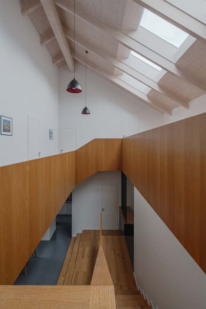 Inspirada en un granero, esta vivienda prioriza su relación con la naturaleza 7 Mimosa Architects Casa 8 Inspirada en un granero, esta vivienda prioriza su relación con la naturaleza