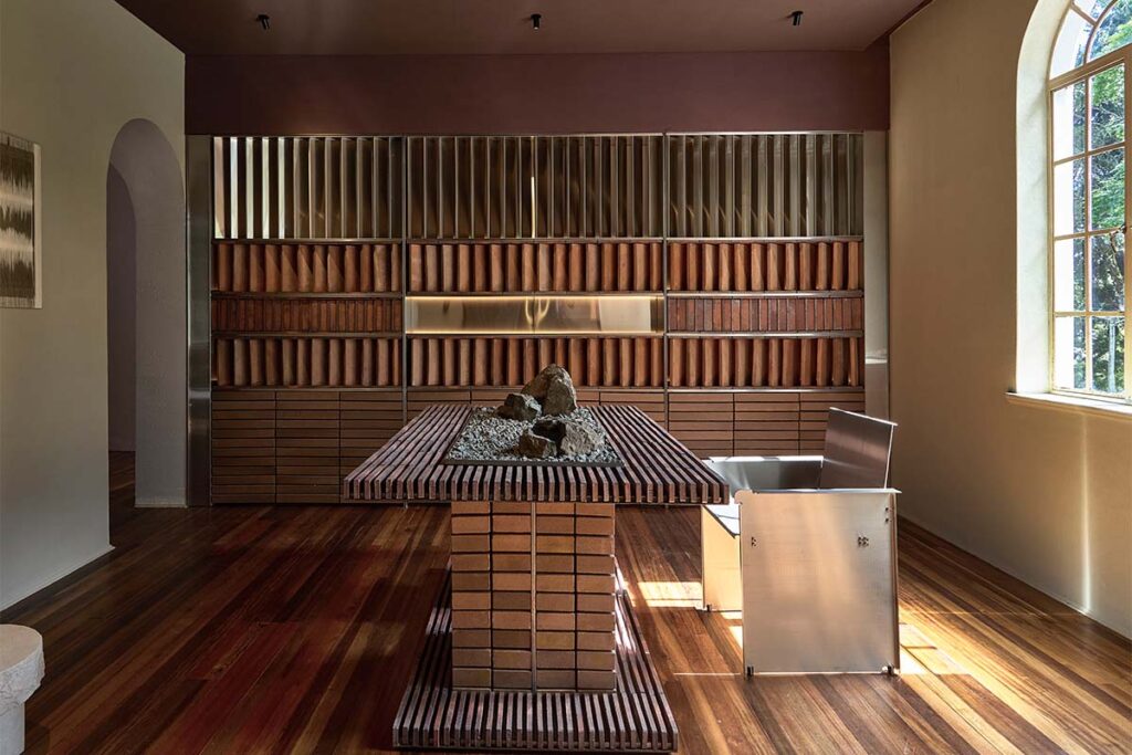 Design House Colombia 2025: visite la casa que invita a redescubrir el poder de los materiales 15 area dhc 2025 photo monica barreneche 1 Design House Colombia 2025: visite la casa que invita a redescubrir el poder de los materiales