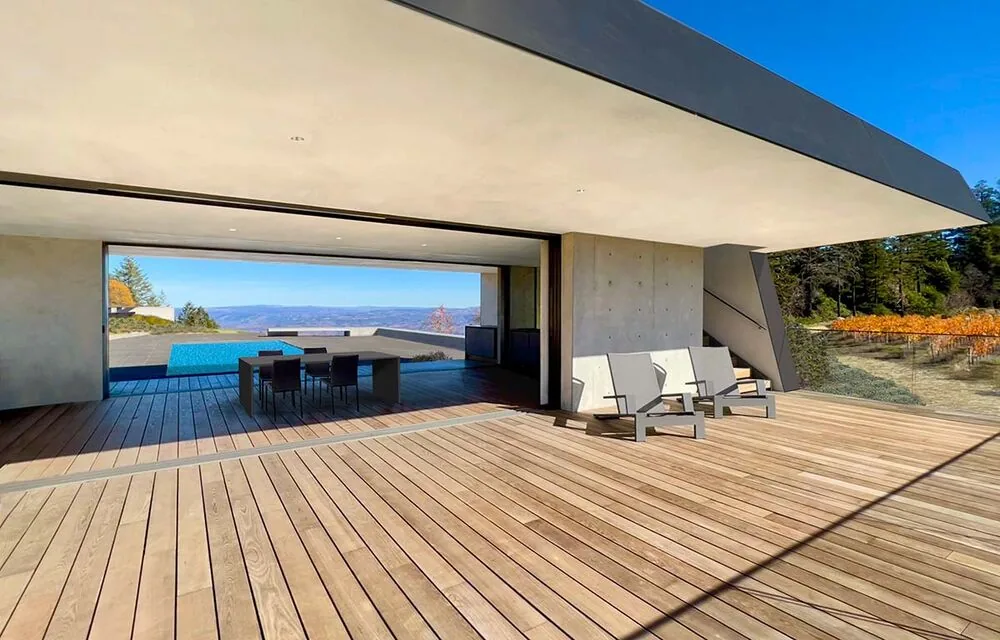 Un pabellón hecho para disfrutar del vino y el paisaje