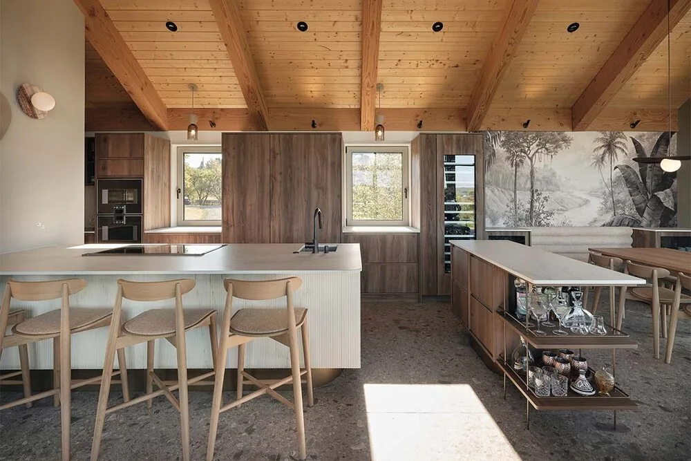 Una residencia rural inspirada en las formas tradicionales de las granjas