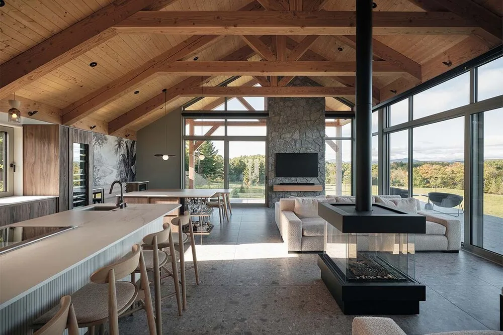 Una residencia rural inspirada en las formas tradicionales de las granjas