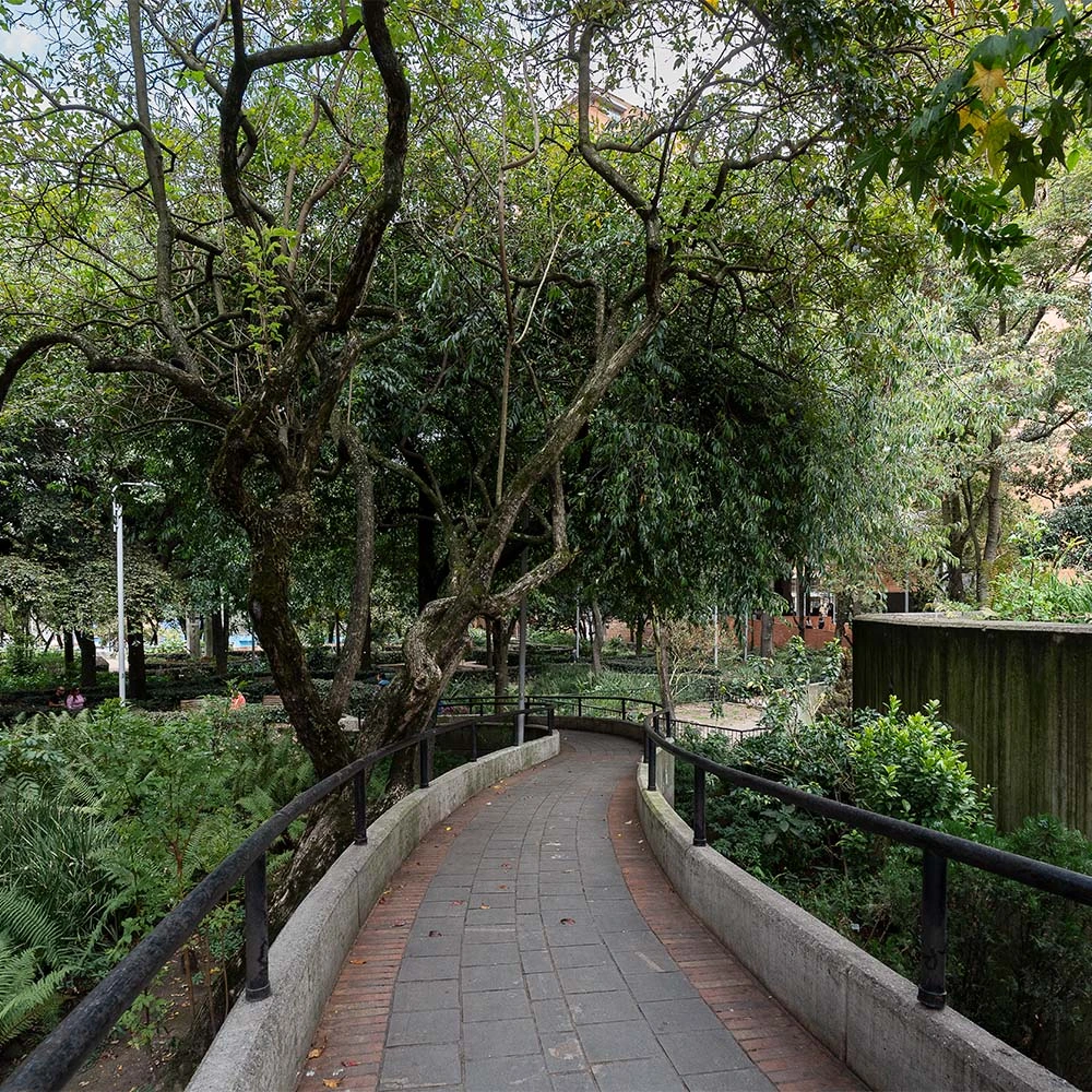 Conozca cómo se pensó el diseño del parque central bavaria, la obra que transformó el centro de bogotá