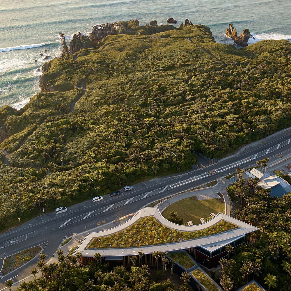 Este es un centro de visitantes inspirado en la cultura maorí Este es un centro de visitantes inspirado en la cultura maorí