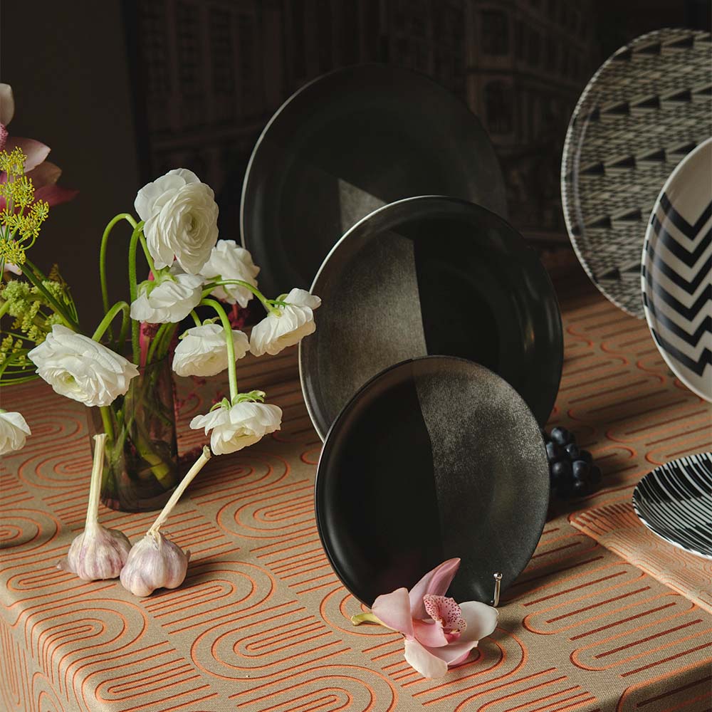 Esta colección de mobiliario colombiano está inspirada en el dibujo arquitectónico