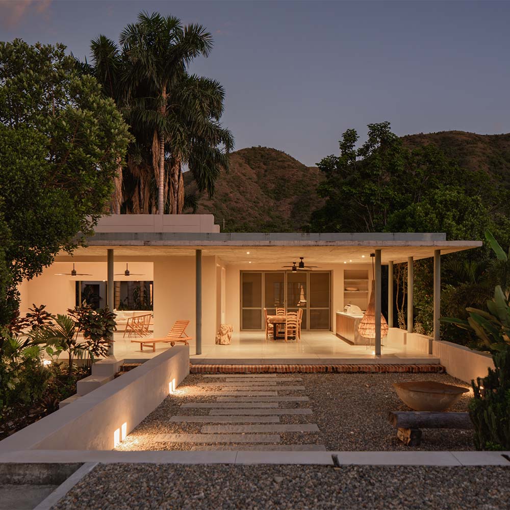 Así se transformó esta vivienda en una obra abierta al paisaje y al clima cálido