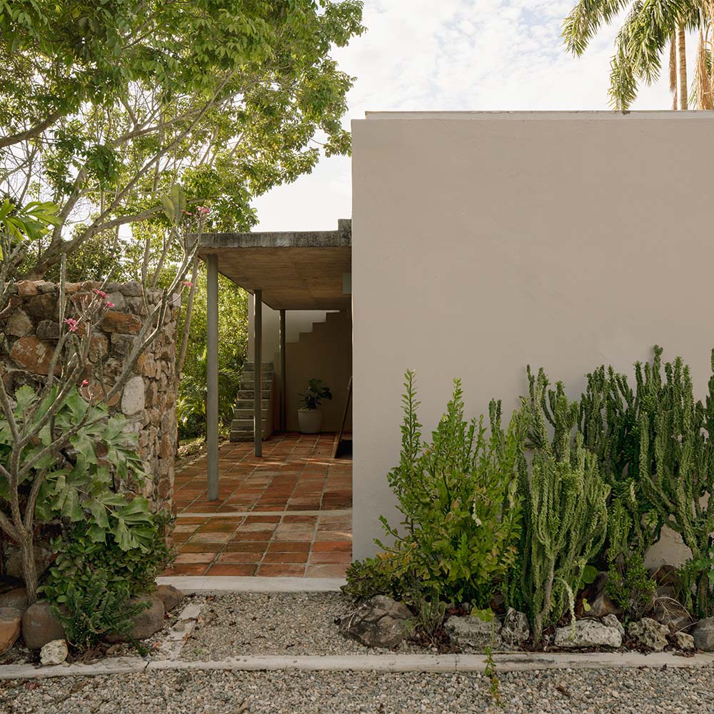 Así se transformó esta vivienda en una obra abierta al paisaje y al clima cálido