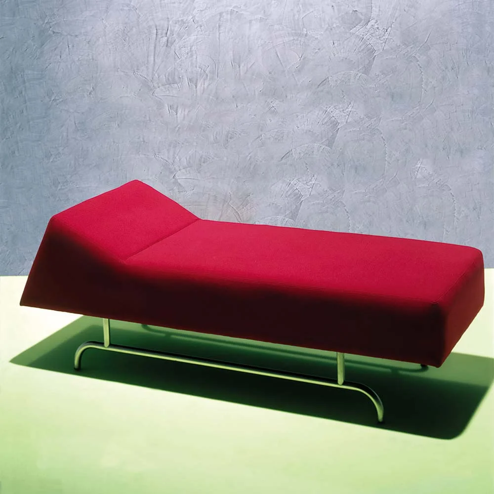 Curvas y metal: las piezas que explican nuestra forma de habitar entre el 2000 y el 2010